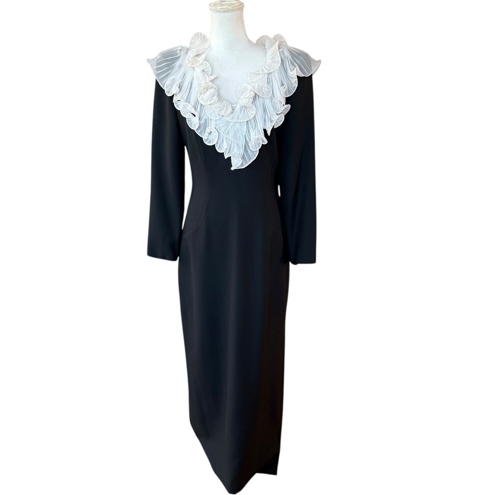 Vintage Jack Bryan Black Formal Gown with White Pleated Ruffle‎ Collar Size 10
